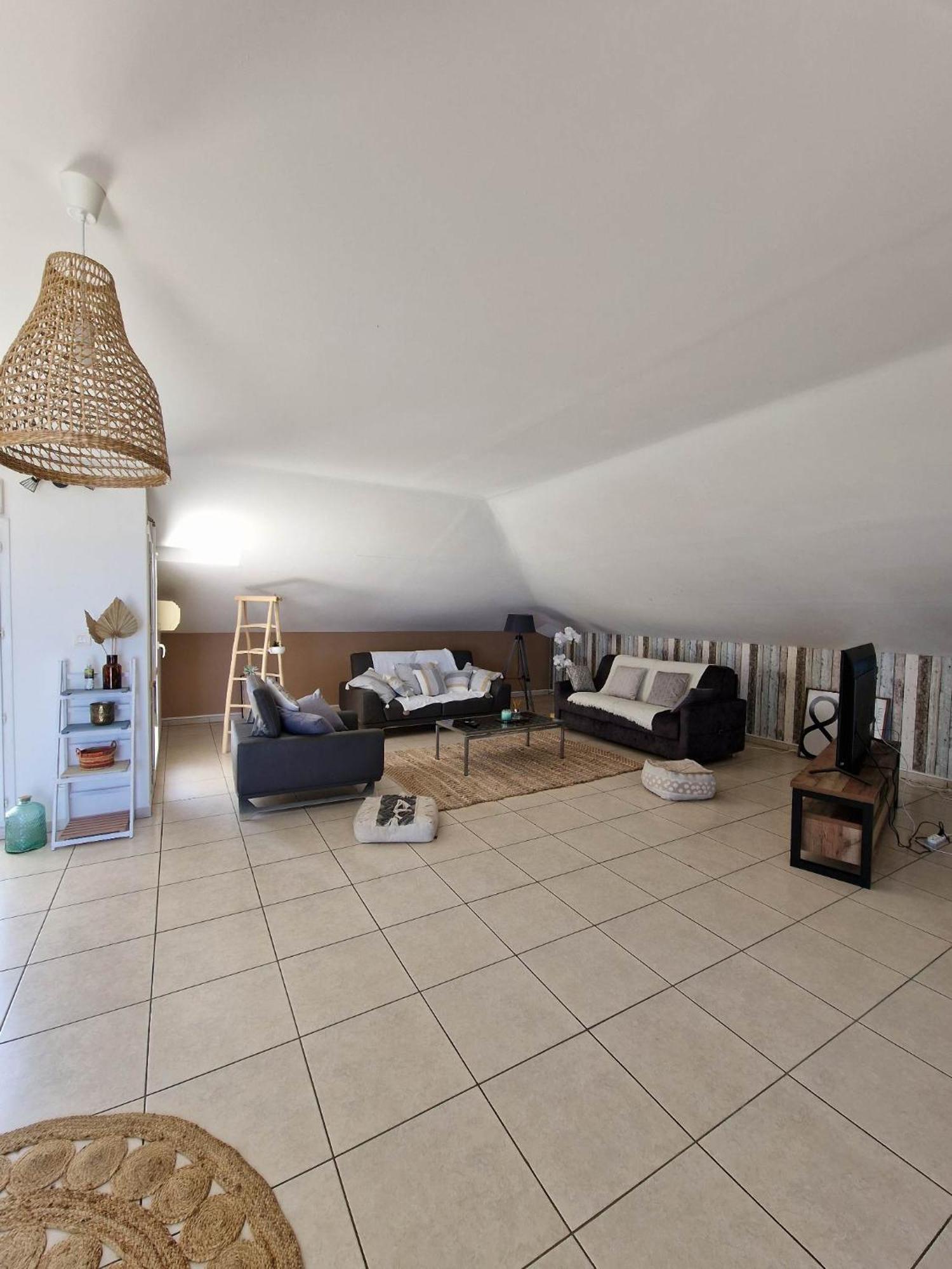 Appartement Villa Sur Le Toit, Vue Mer แซ็งต์-จีลส์-เลส์-แบ็งส์ ภายนอก รูปภาพ