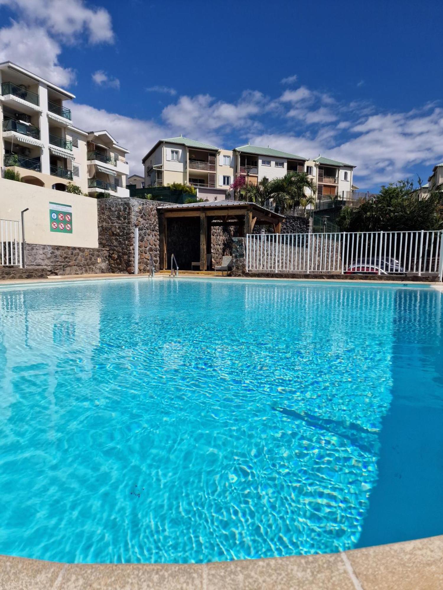Appartement Villa Sur Le Toit, Vue Mer แซ็งต์-จีลส์-เลส์-แบ็งส์ ภายนอก รูปภาพ
